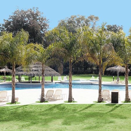Howard Johnson Pilar Resort Spa & Convention Center Luaran gambar
