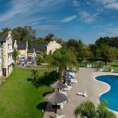 Howard Johnson Pilar Resort Spa & Convention Center Luaran gambar