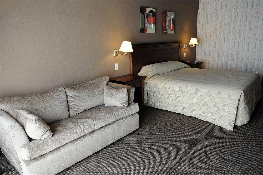 Howard Johnson Pilar Resort Spa & Convention Center Luaran gambar