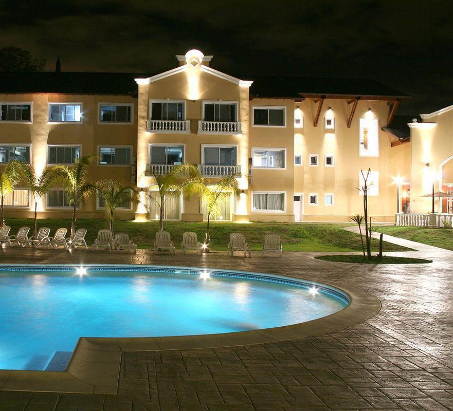 Howard Johnson Pilar Resort Spa & Convention Center Luaran gambar