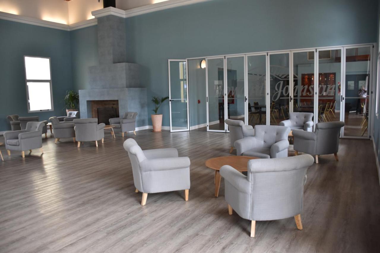 Howard Johnson Pilar Resort Spa & Convention Center Luaran gambar